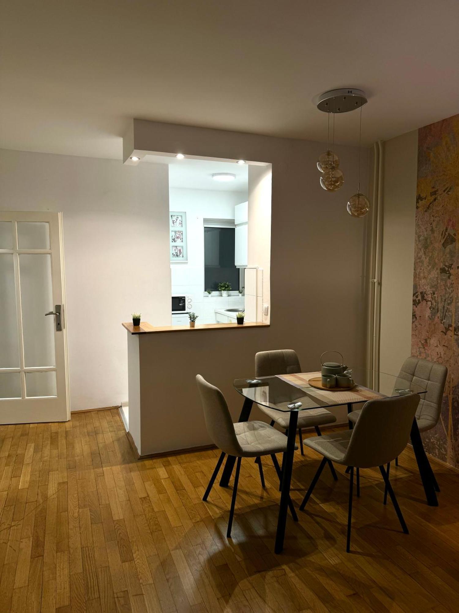 7 Emperors Central Suite Belgrado Exterior foto