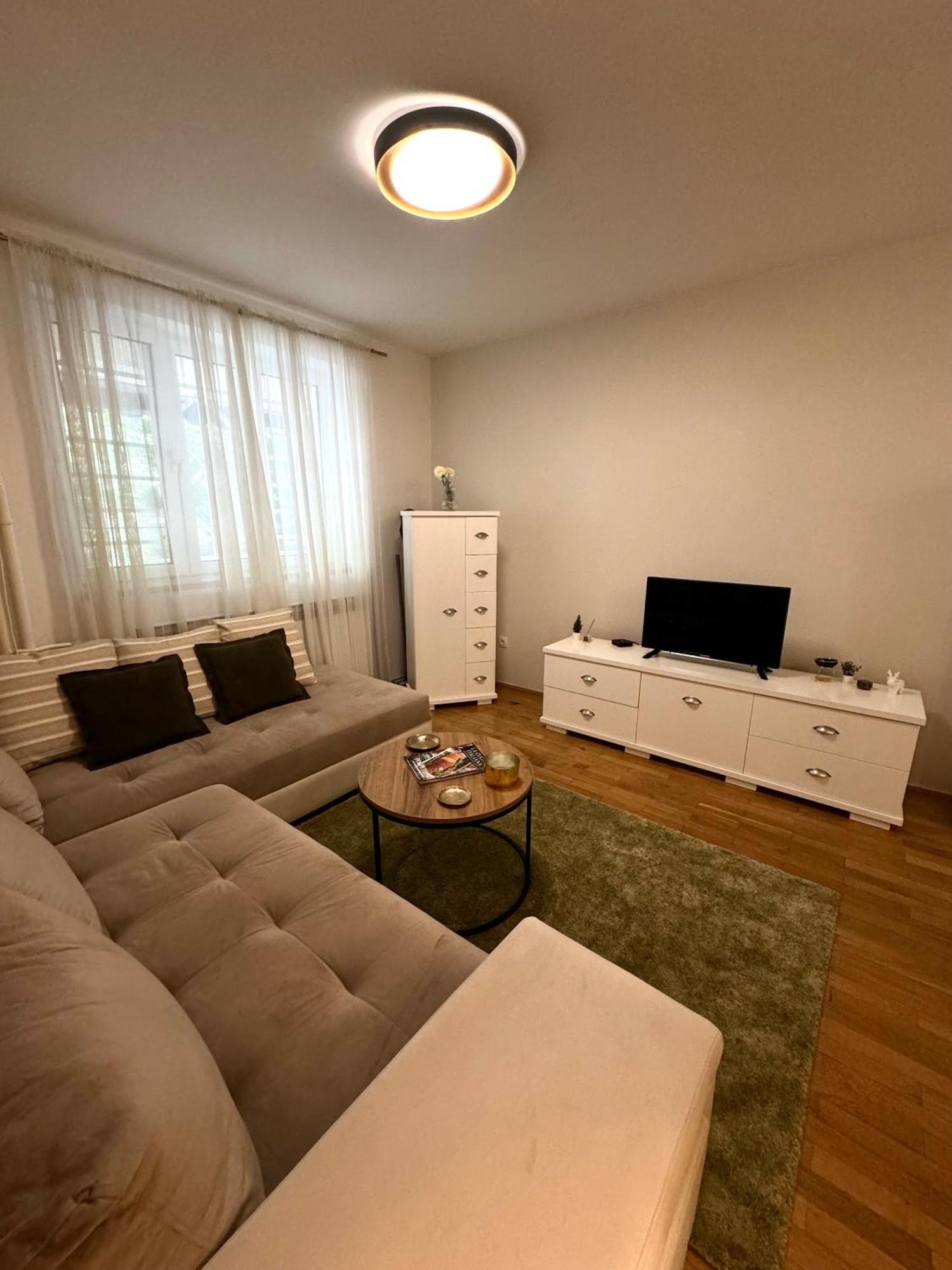 7 Emperors Central Suite Belgrado Exterior foto